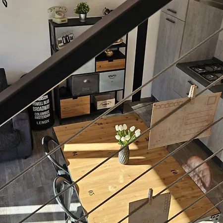 דירה Loft Industrial לקו